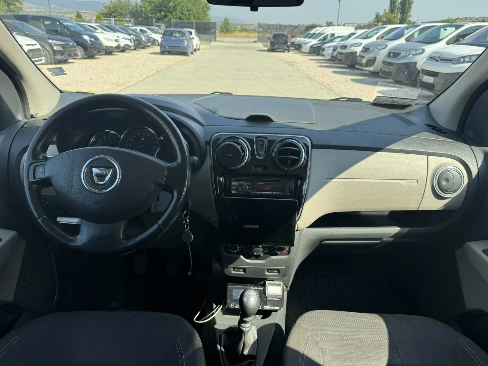 Dacia Lodgy, снимка 10 - Автомобили и джипове - 56343587