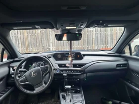 Lexus UX 250h  CARFAX, снимка 9