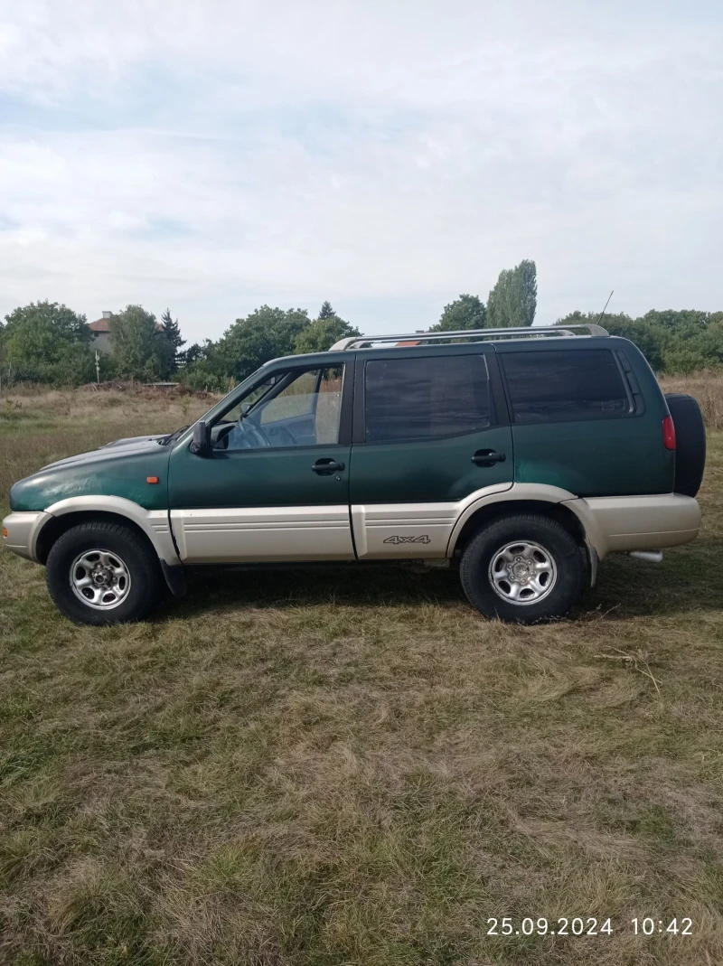 Nissan Terrano, снимка 6 - Автомобили и джипове - 47352543