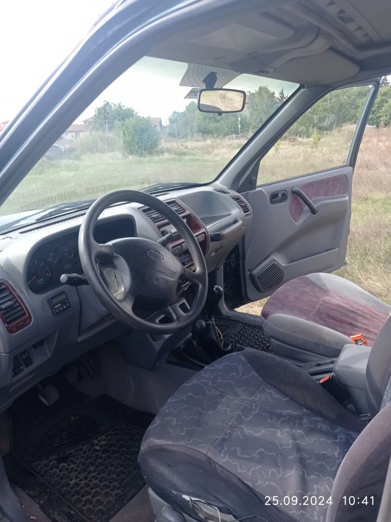 Nissan Terrano, снимка 9 - Автомобили и джипове - 47352543