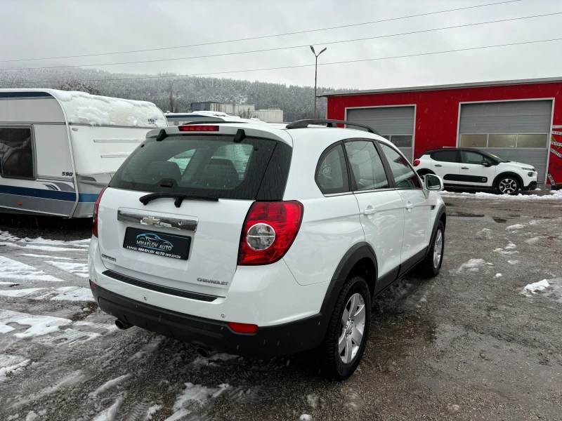 Chevrolet Captiva 2.2 CDTI  7 МЕСТА, снимка 3 - Автомобили и джипове - 48480171