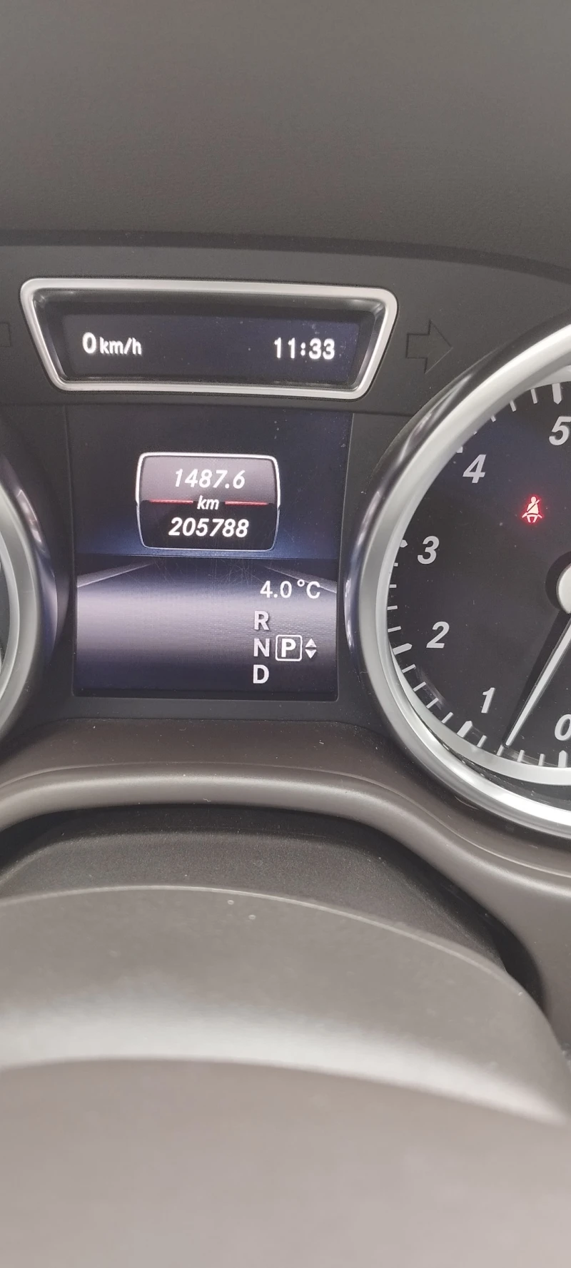 Mercedes-Benz GL 550 KEYLESS, CAM 360, SOFTCLOSE, MASSAGE, снимка 11 - Автомобили и джипове - 53179496