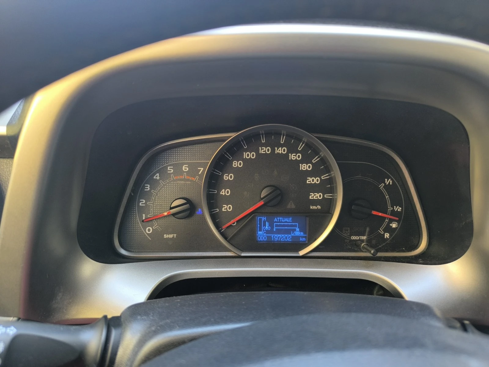 Toyota Rav4  2.0 D-4D Active - изображение 6