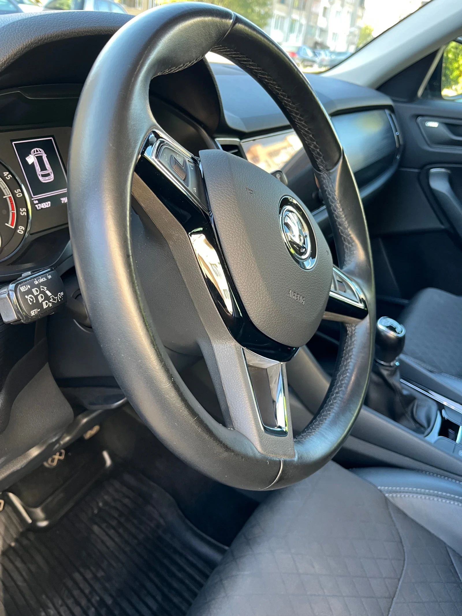 Skoda Kodiaq  44 | Mobile.bg   14