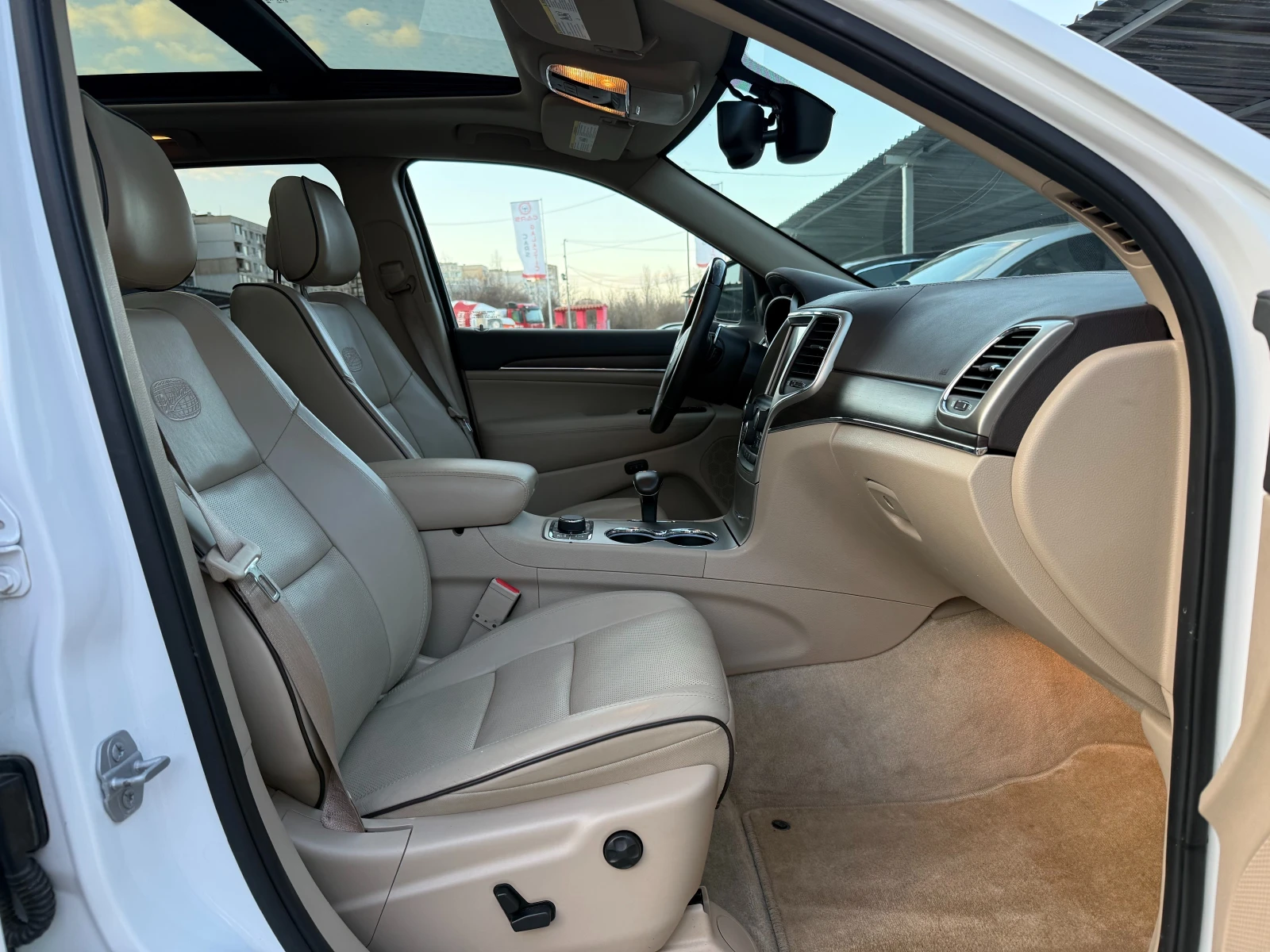 Jeep Grand cherokee OVERLAND - изображение 8