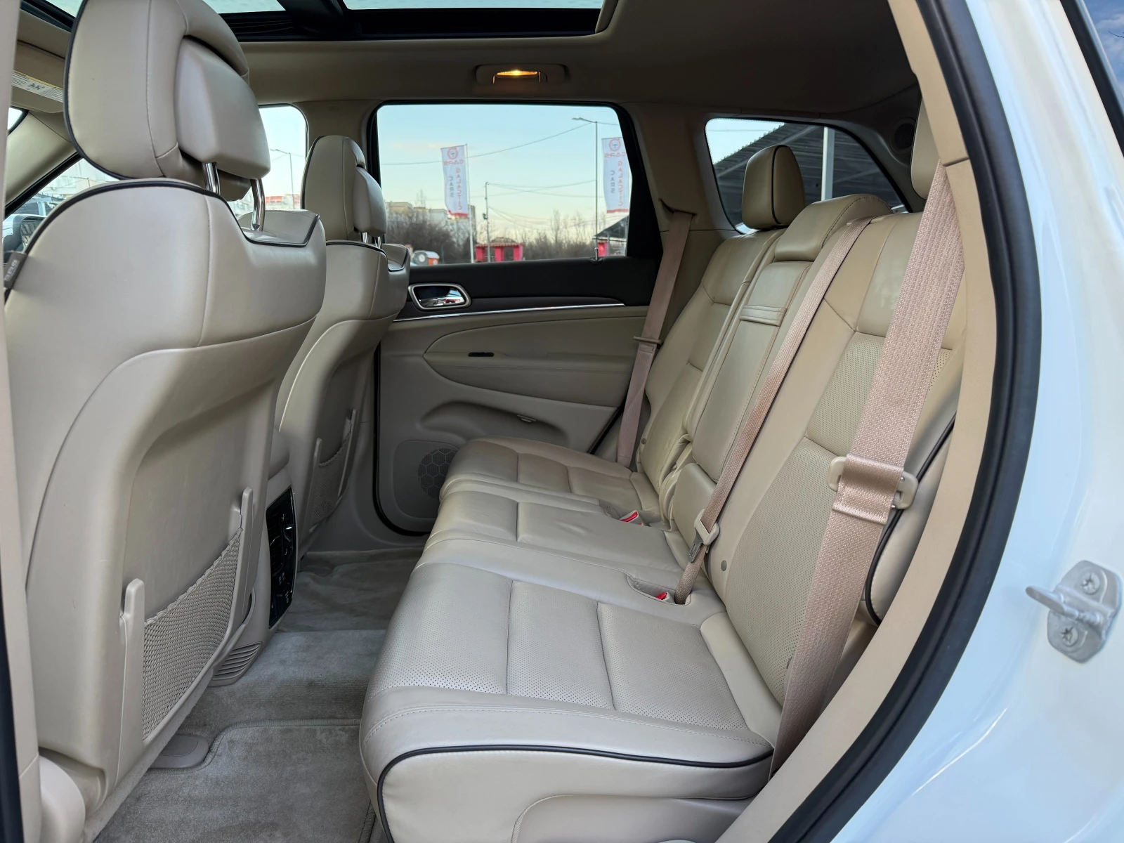 Jeep Grand cherokee OVERLAND - изображение 9