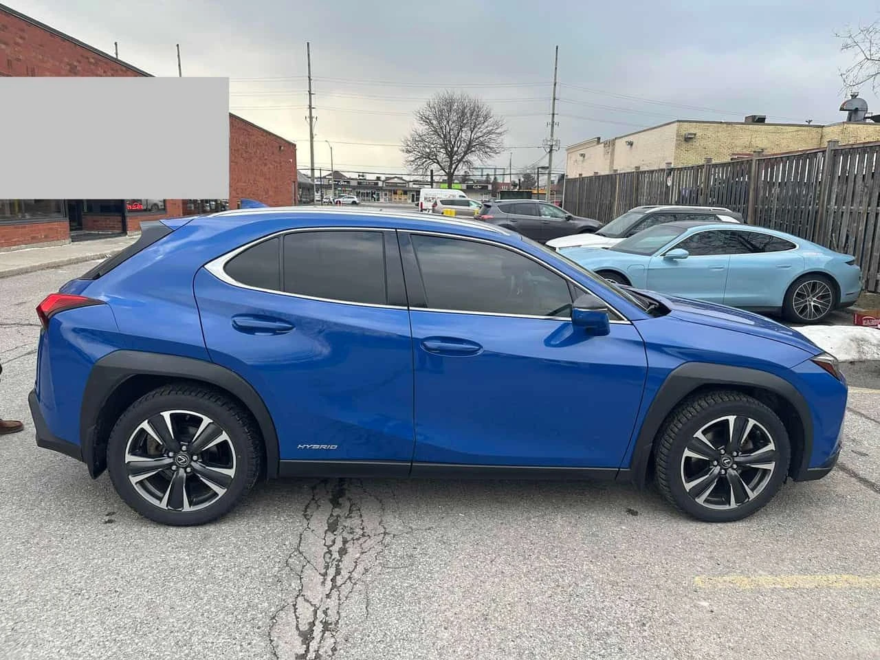 Lexus UX 250h  CARFAX, снимка 3 - Автомобили и джипове - 53825794