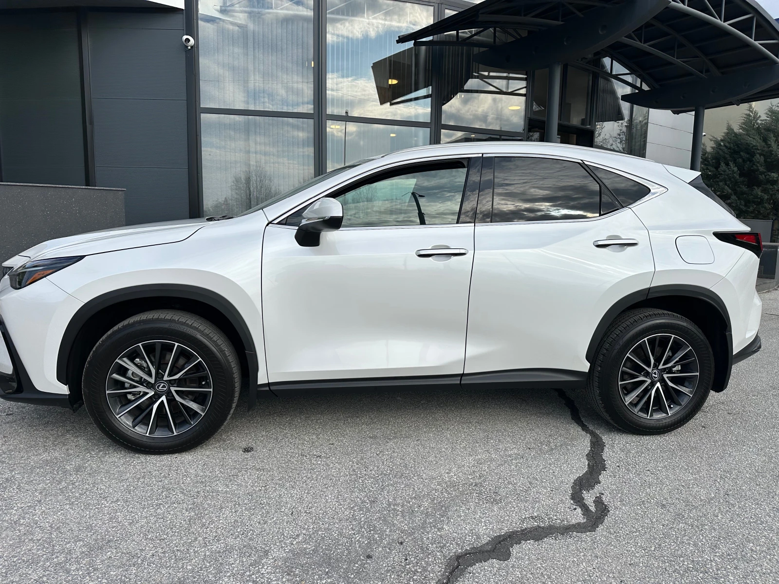 Lexus NX 350 AWD President 4615km | Mobile.bg � ����������� 7