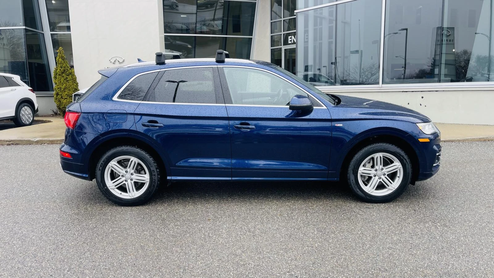 Audi Q5 Bang&Olufsen* HeadUp *  AвтоКредит * ЦЕНА ДО БГ, снимка 4 - Автомобили и джипове - 54418685