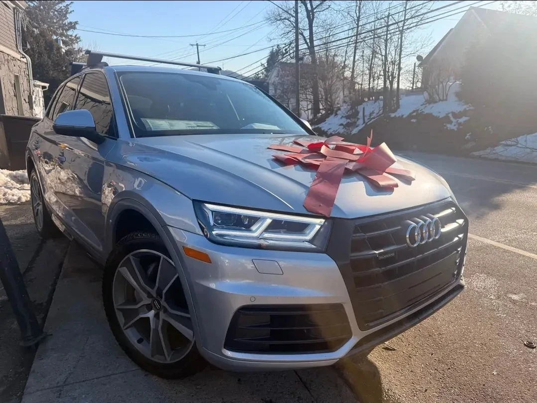 Audi Q5 !!! Всички екстри за модела !!! , снимка 3 - Автомобили и джипове - 55431694