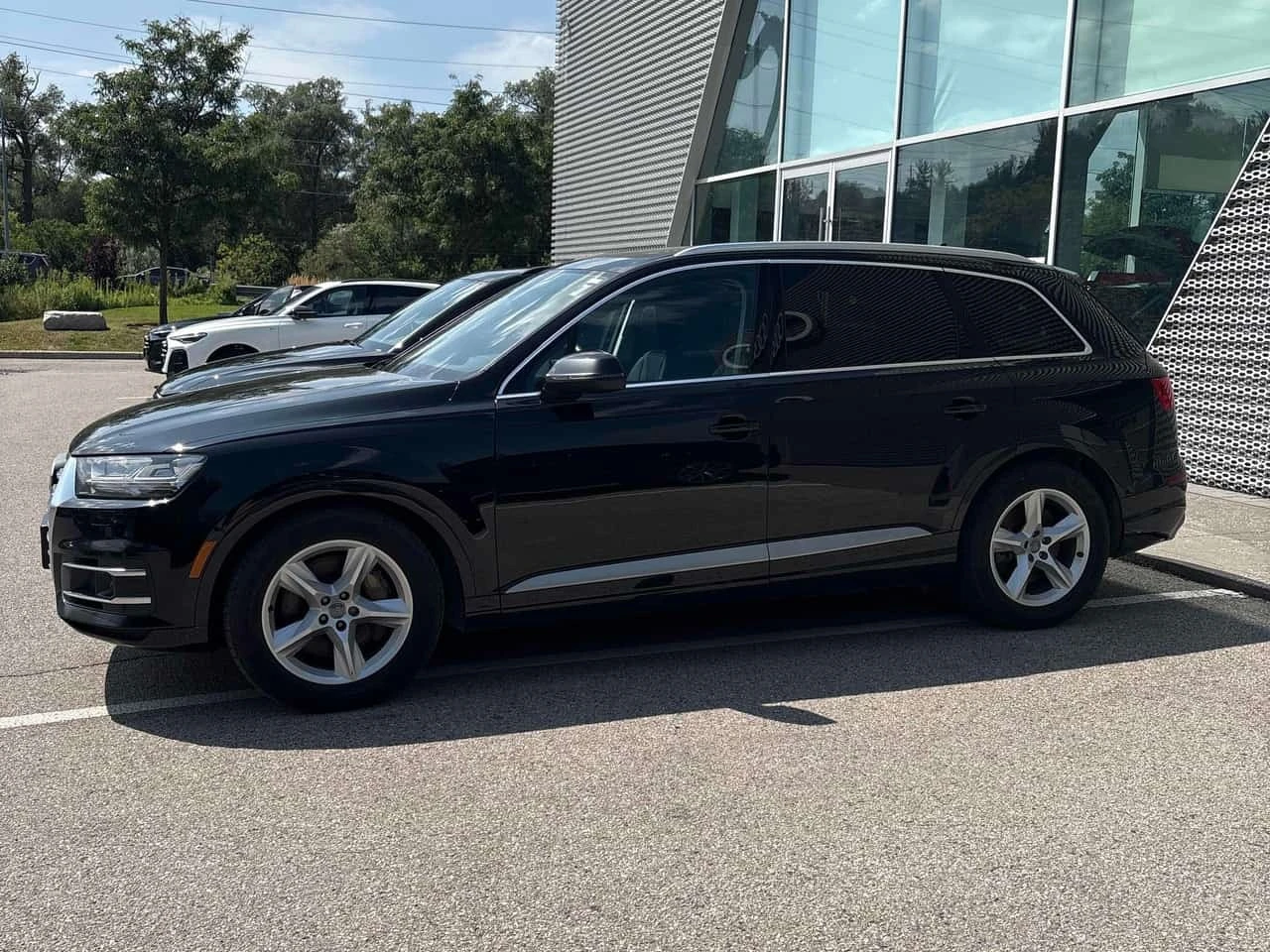 Audi Q7 Technik / 360 / DIS / HUD /BOSE / АВТОКРЕДИТ, снимка 2 - Автомобили и джипове - 55767540