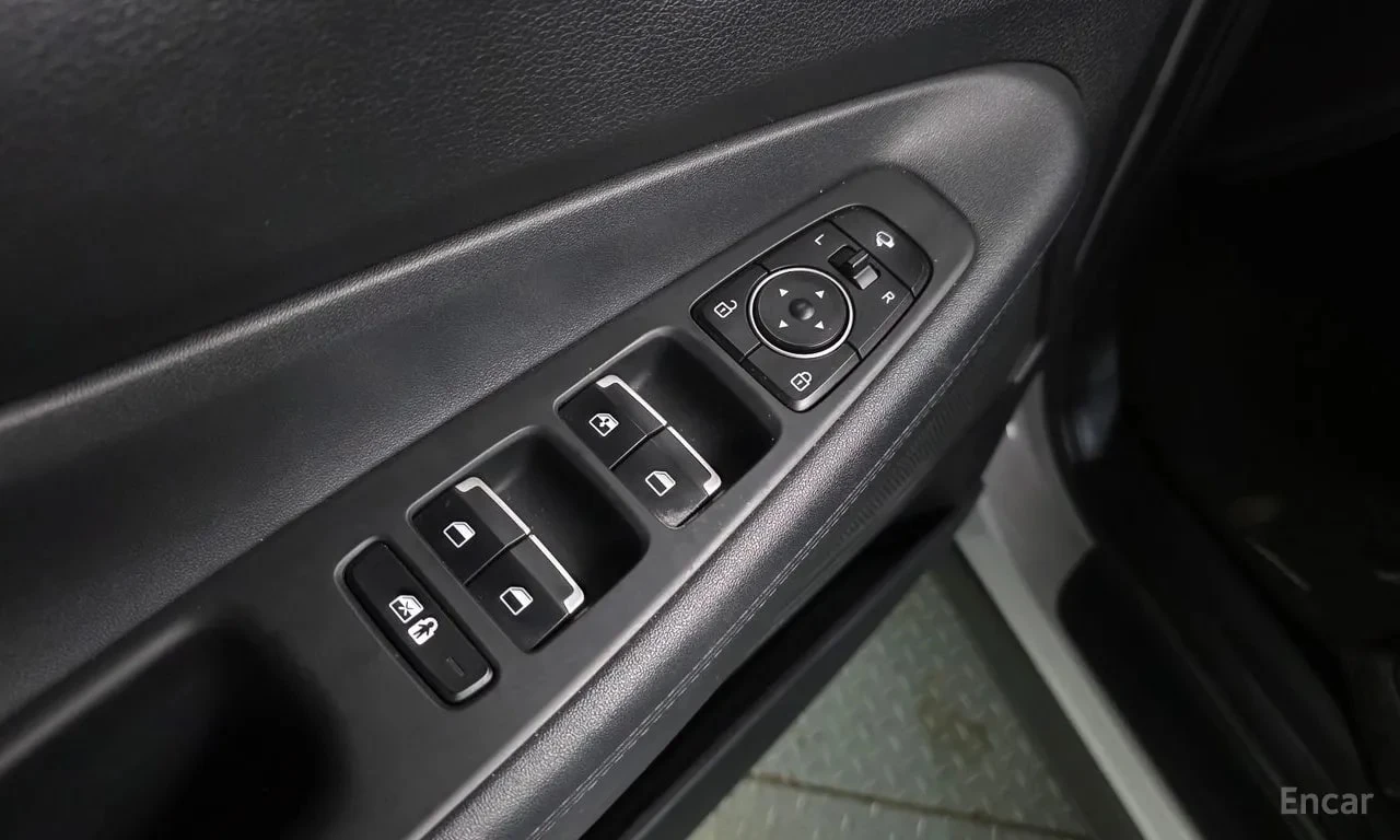 Hyundai Santa fe * Diesel 2.2 2WD * ЦЕНА ДО БГ, снимка 15 - Автомобили и джипове - 56153787