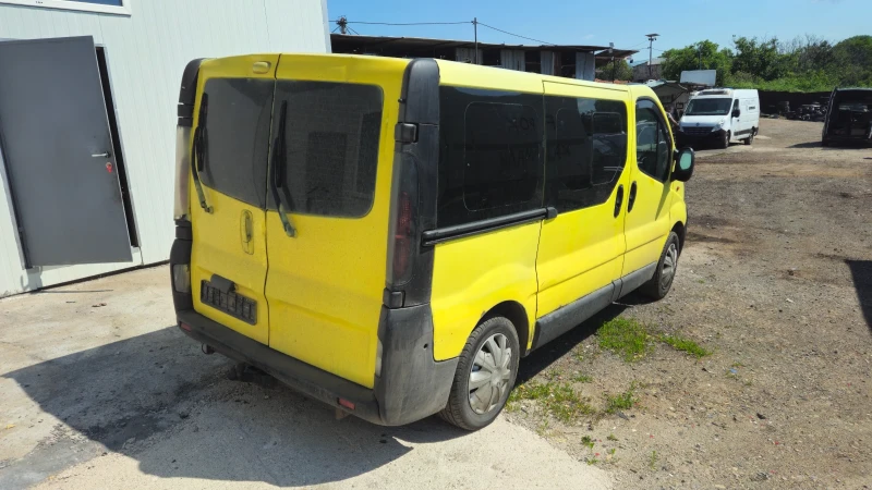 Renault Trafic 1.9dci/на части , снимка 4 - Бусове и автобуси - 50550734