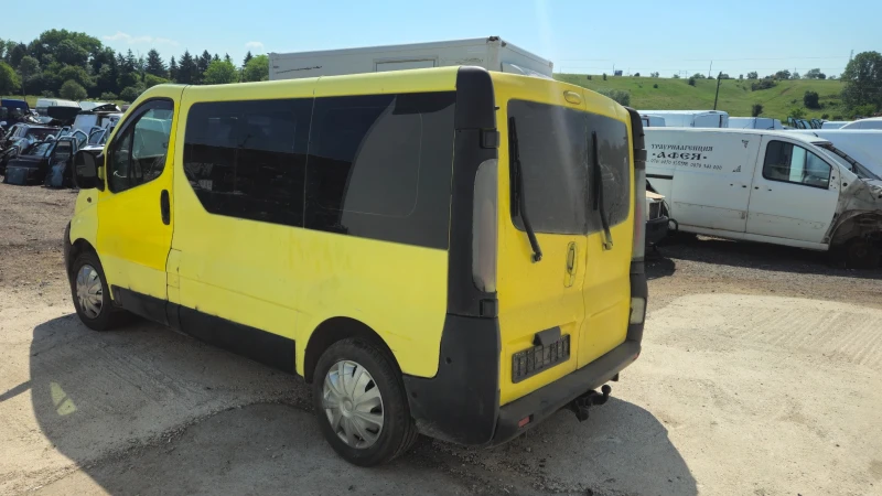 Renault Trafic 1.9dci/на части , снимка 3 - Бусове и автобуси - 50550734