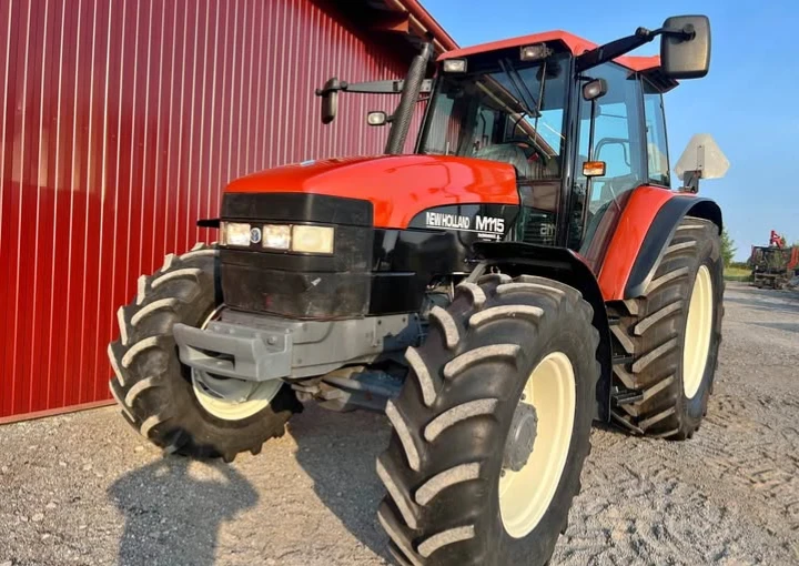 Трактор New Holland M115