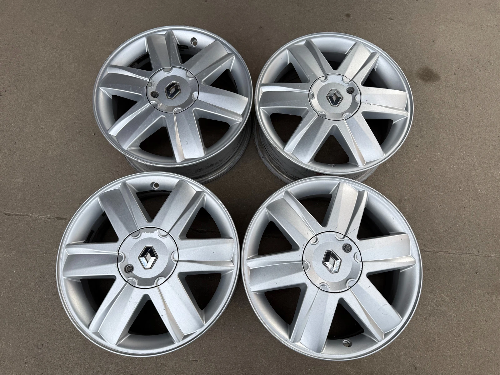 Джанти, снимка 2 - Гуми и джанти - 53870568