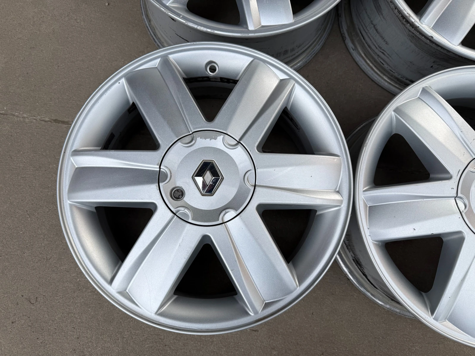 Джанти, снимка 4 - Гуми и джанти - 53870568