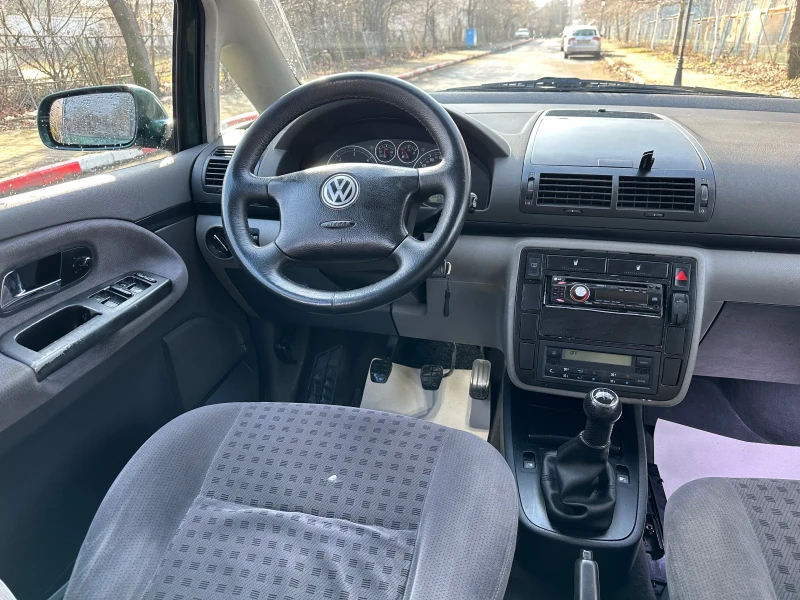 VW Sharan 1.9 TDI 6+ 1, снимка 9 - Автомобили и джипове - 48912686