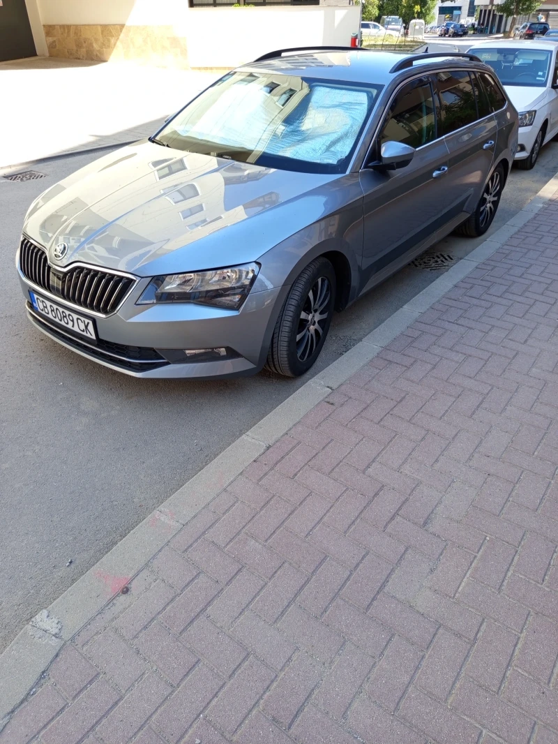 Skoda Superb, снимка 5 - Автомобили и джипове - 52394244