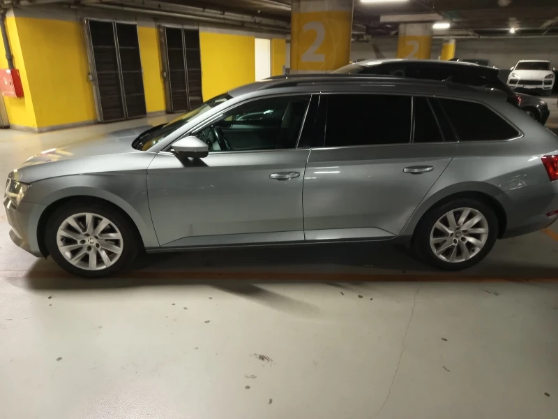 Skoda Superb, снимка 7 - Автомобили и джипове - 52394244