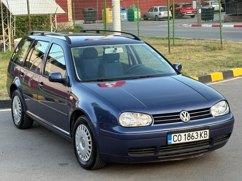 VW Golf КОМБИ, снимка 2 - Автомобили и джипове - 52657009