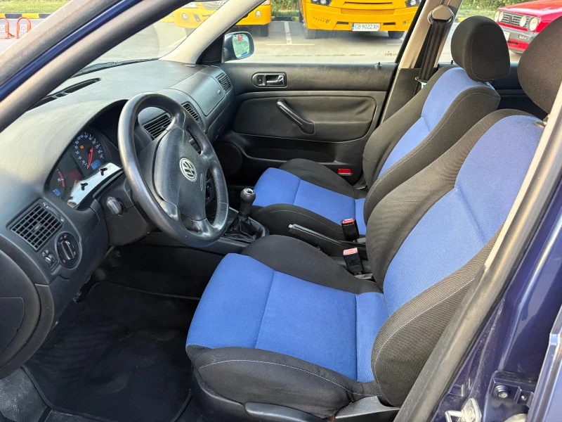VW Golf КОМБИ, снимка 7 - Автомобили и джипове - 52657009