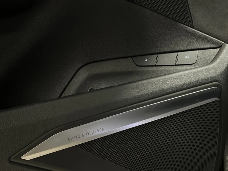 Audi E-Tron 95 kWh S Line 503 hp, снимка 14 - Автомобили и джипове - 52390442