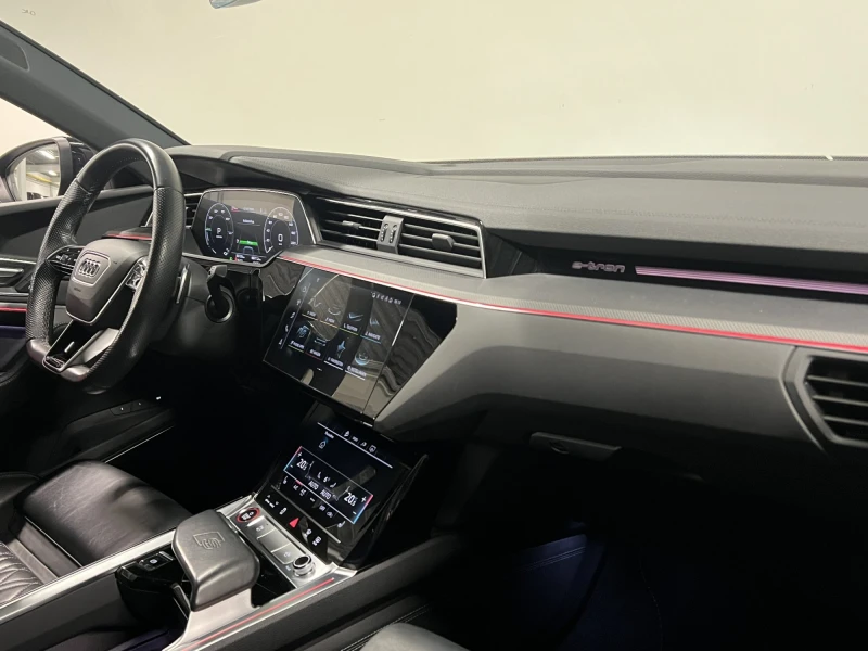 Audi E-Tron 95 kWh S Line 503 hp, снимка 11 - Автомобили и джипове - 52390442