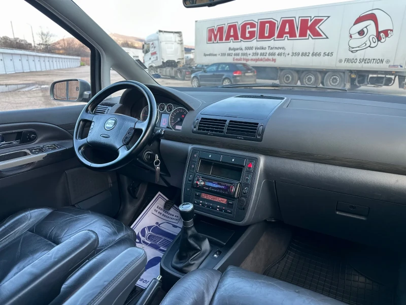 Seat Alhambra 1.9TDI* 131* Кожа* Подгрев* Ксенон* , снимка 10 - Автомобили и джипове - 52758344