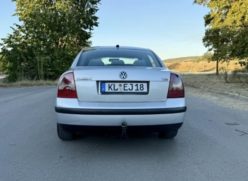 VW Passat 1.9TDI, снимка 9 - Автомобили и джипове - 52838557