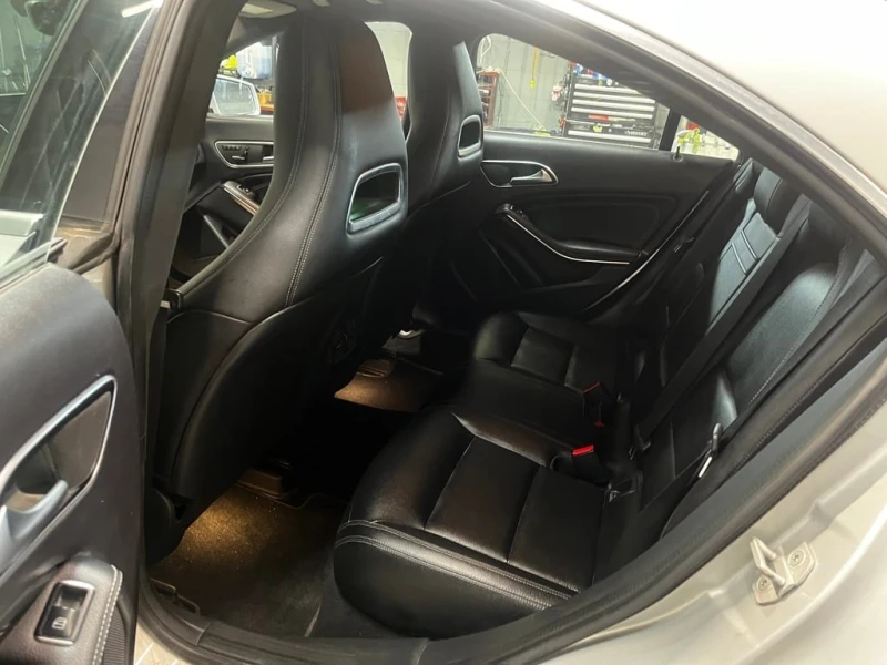 Mercedes-Benz CLA * АВТО КРЕДИТ* ЦЕНА ДО БГ * СЕРВИЗНА ИСТОРИЯ * , снимка 14 - Автомобили и джипове - 52851562