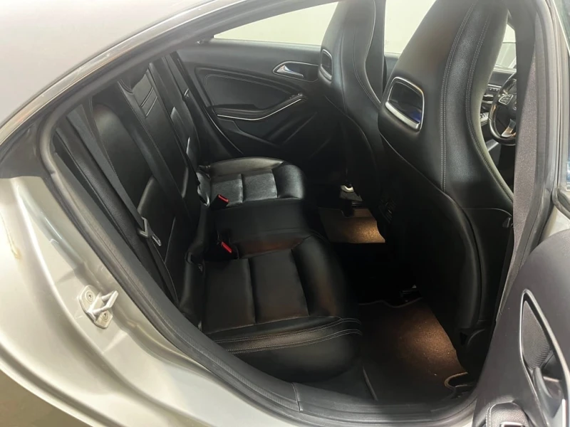 Mercedes-Benz CLA * АВТО КРЕДИТ* ЦЕНА ДО БГ * СЕРВИЗНА ИСТОРИЯ * , снимка 13 - Автомобили и джипове - 52851562