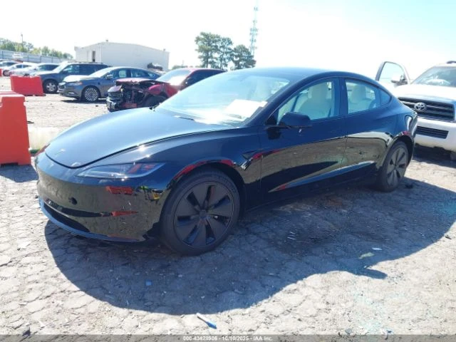 Tesla Model 3 LONG RANGE DUAL MOTOR ALL-WHEEL DRIVE, снимка 2 - Автомобили и джипове - 52749127