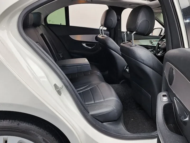 Mercedes-Benz C 220 4MATIC, снимка 11 - Автомобили и джипове - 54282248