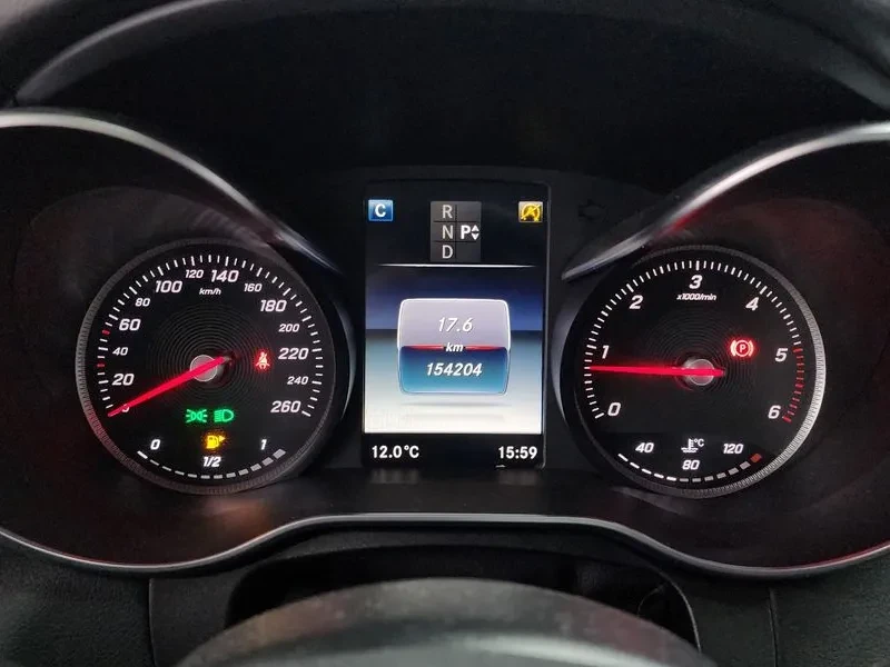 Mercedes-Benz C 220 4MATIC, снимка 8 - Автомобили и джипове - 54282248