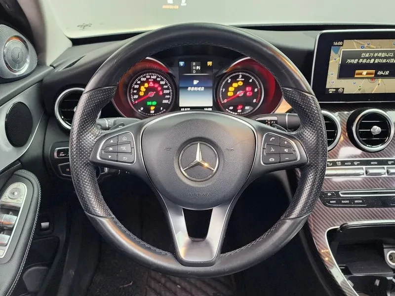 Mercedes-Benz C 220 4MATIC, снимка 12 - Автомобили и джипове - 54282248