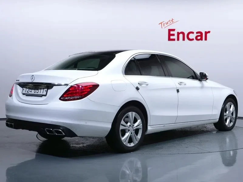 Mercedes-Benz C 220 4MATIC, снимка 2 - Автомобили и джипове - 54282248