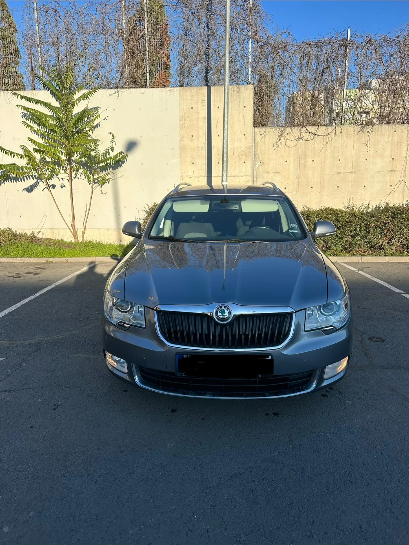 Skoda Superb Комби, снимка 1