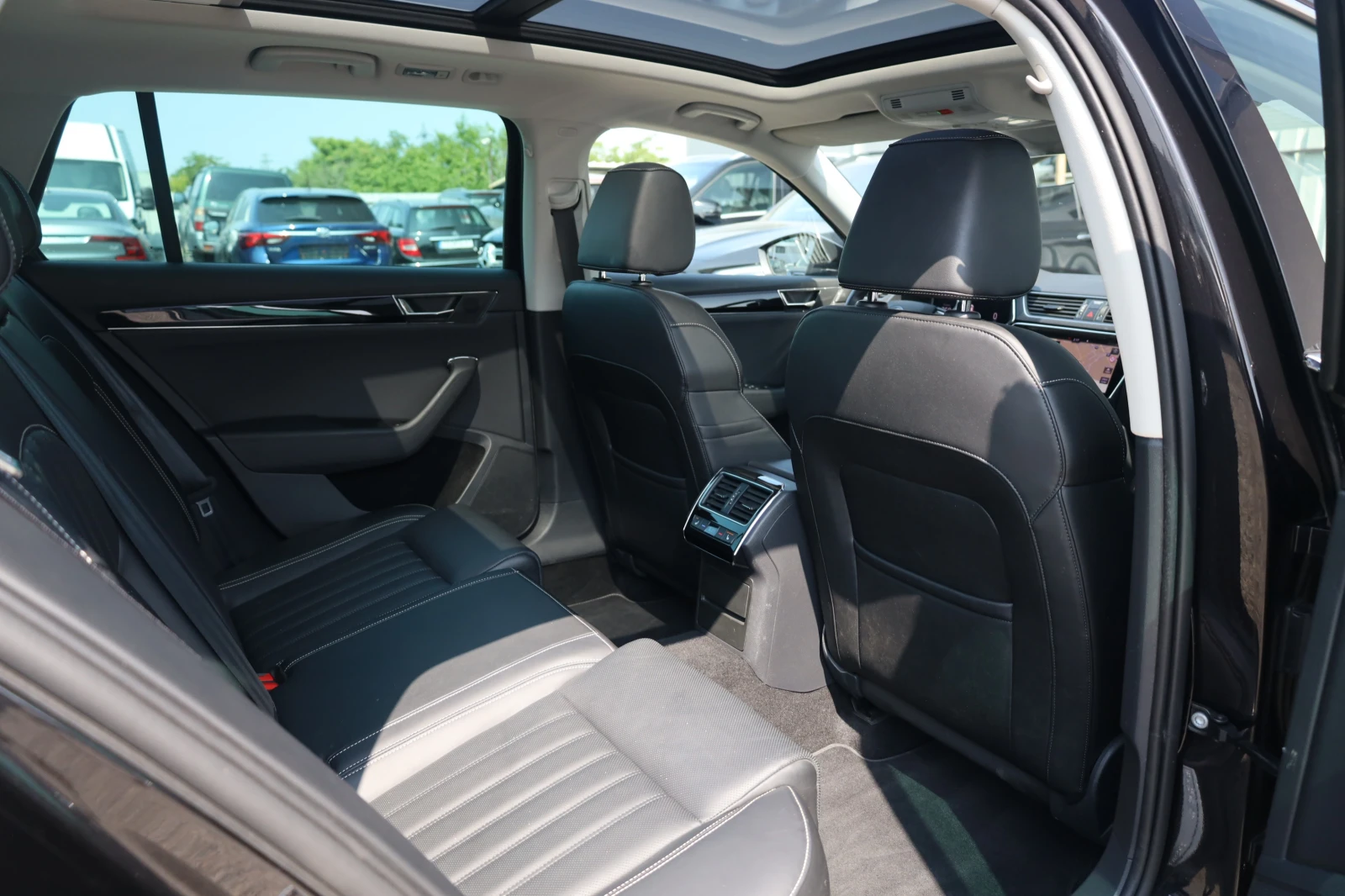 Skoda Superb 2.0TDI 4x4 face L&K Pano ОБДУХ MASSAGE KAM #iCarbg - изображение 8