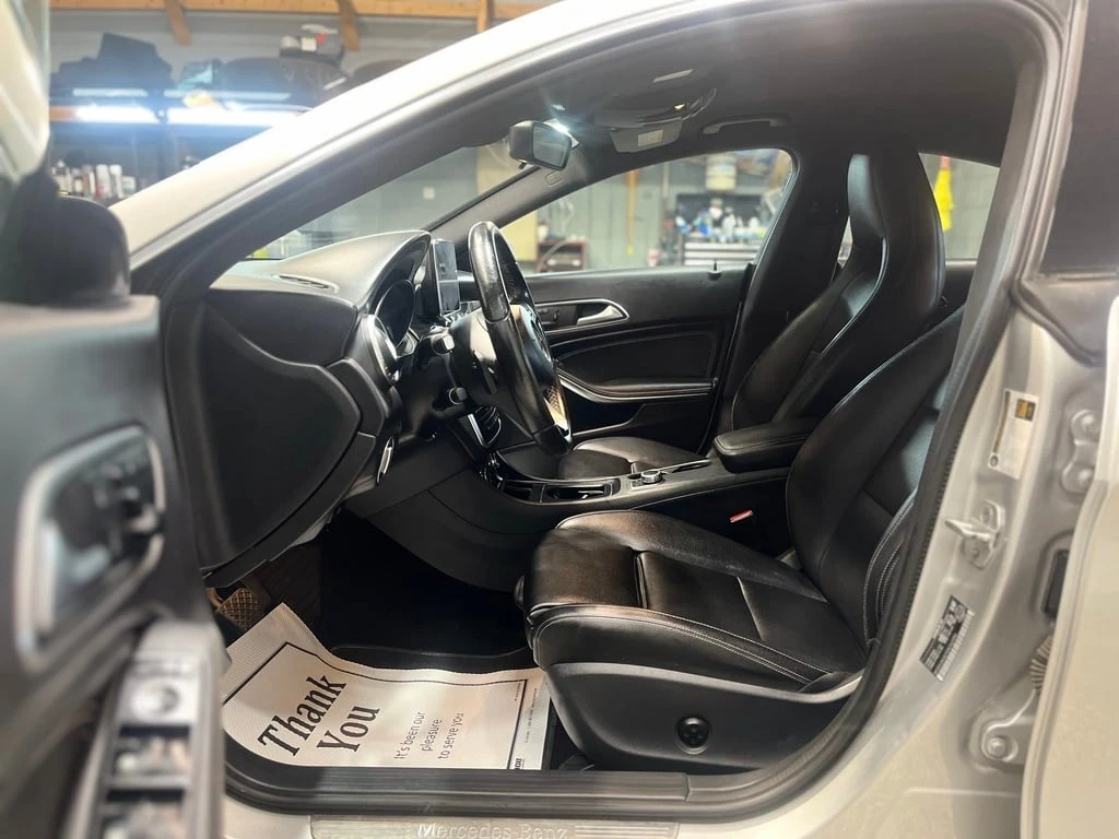 Mercedes-Benz CLA * АВТО КРЕДИТ* ЦЕНА ДО БГ * СЕРВИЗНА ИСТОРИЯ *  - изображение 9