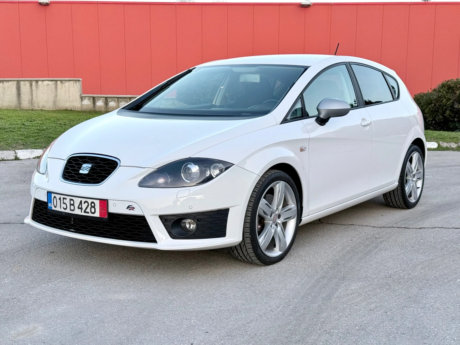 Seat Leon FR* 2.0TDI-170k.c.* BiXenon* Navi* Euro5A* Лизинг*