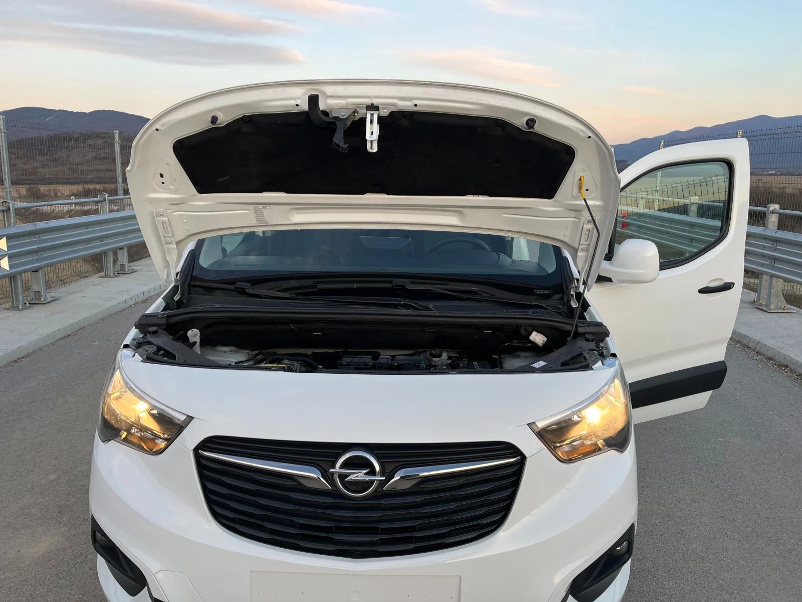 Opel Combo 1.5Maxi, снимка 13 - Автомобили и джипове - 53903454