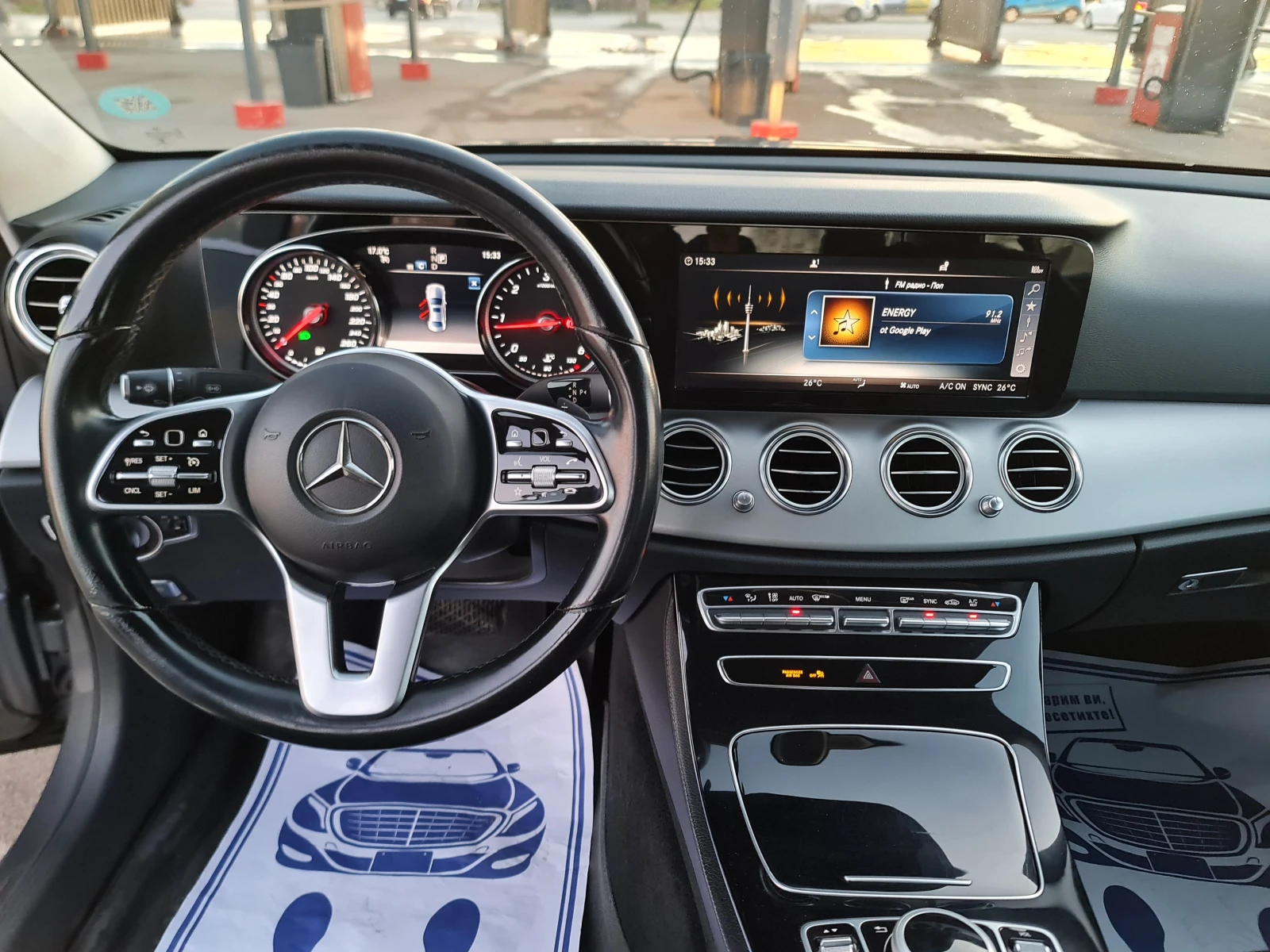 Mercedes-Benz E 220 ТОП ЦЕНА/AMG, снимка 11 - Автомобили и джипове - 53906538