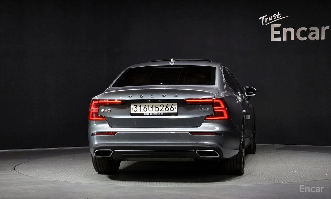 Volvo S60 * T5* INSCRIPTION* КОЖА* ПОДГРЕВ* FULL* КРАЙНА ЦЕН, снимка 4 - Автомобили и джипове - 54083722