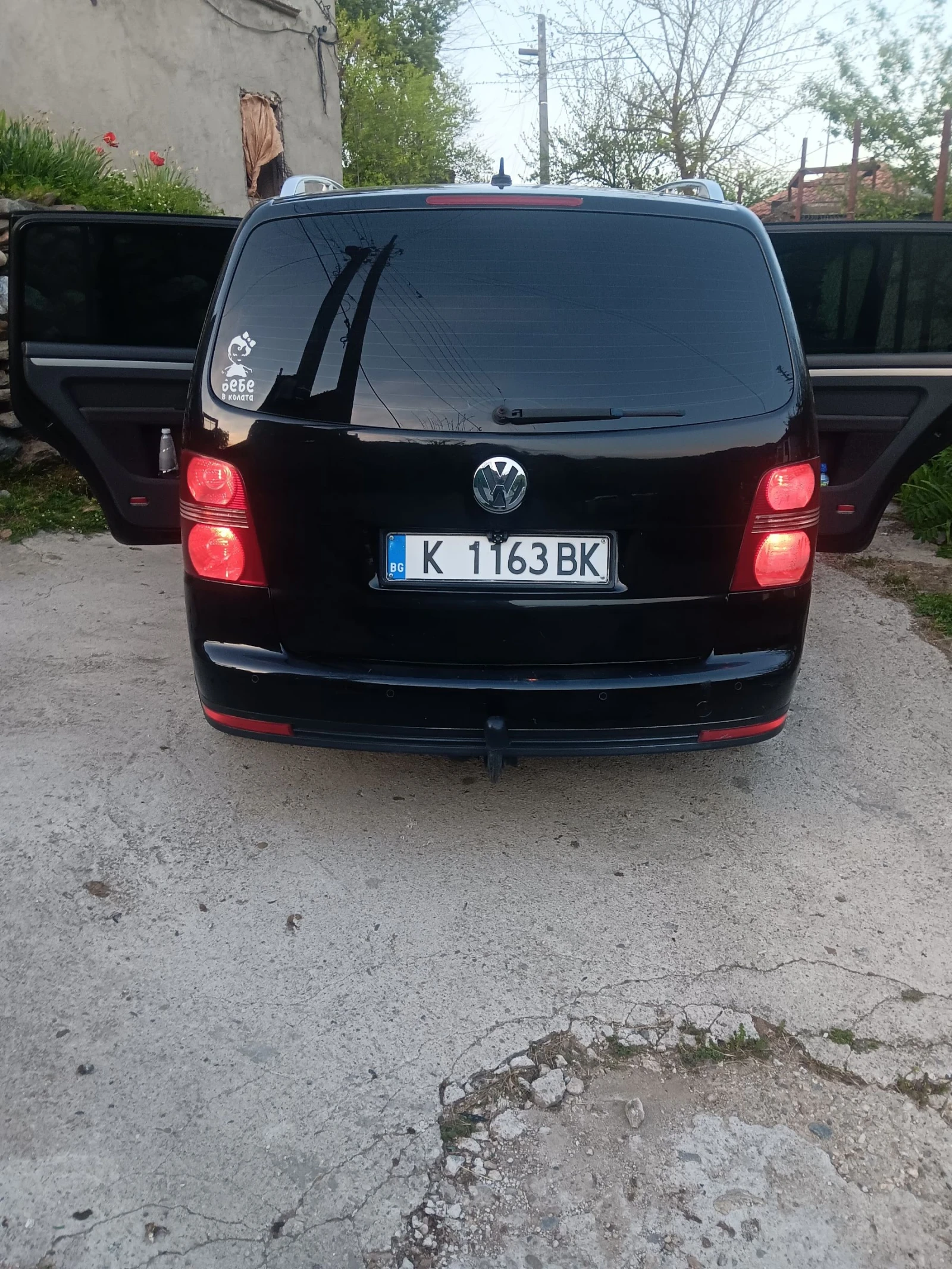VW Touran, снимка 4 - Автомобили и джипове - 54367050