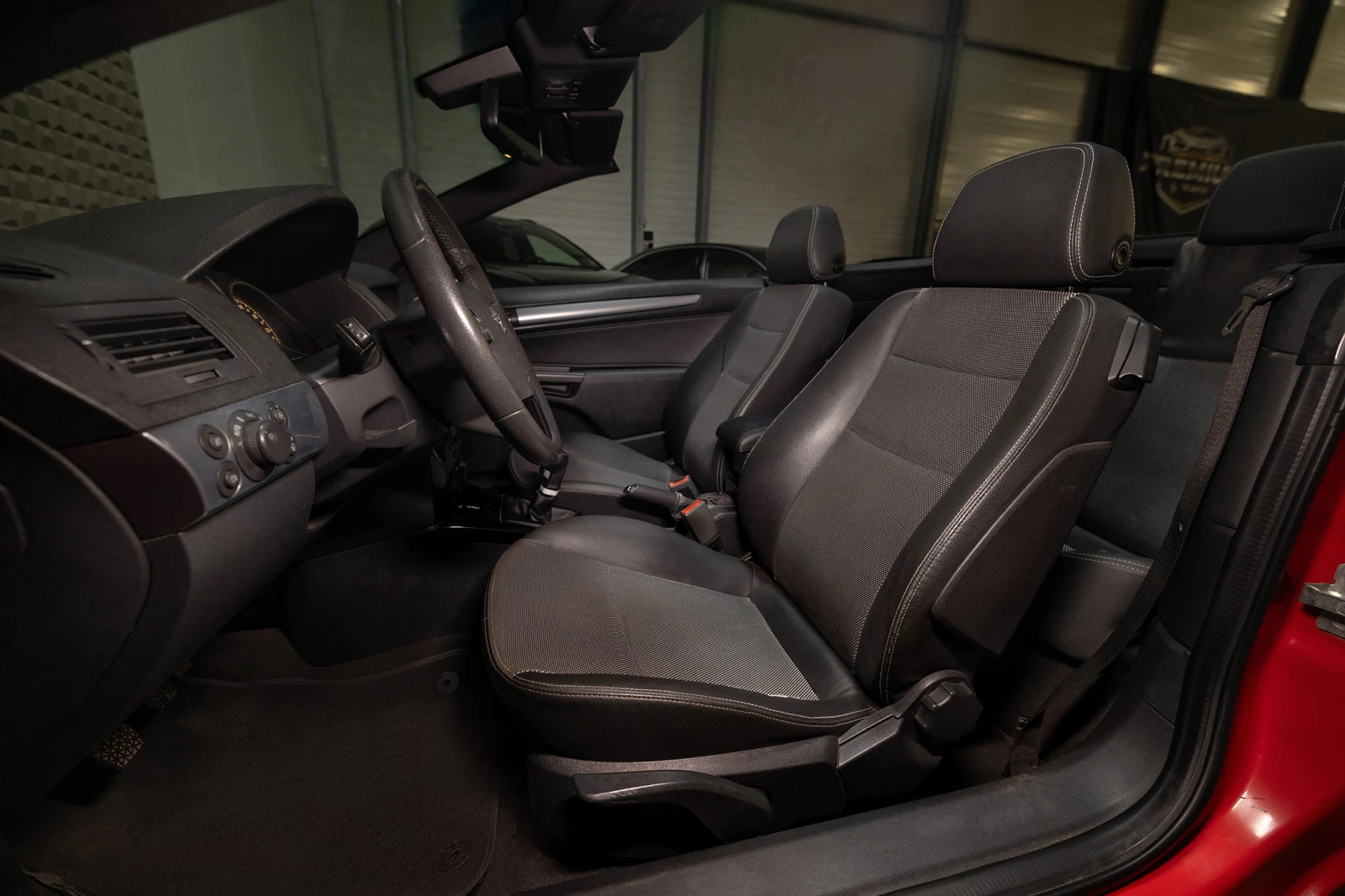 Opel Astra 1.8 бензин * Кабриолет * Ръчни скорости * , снимка 10 - Автомобили и джипове - 54587819