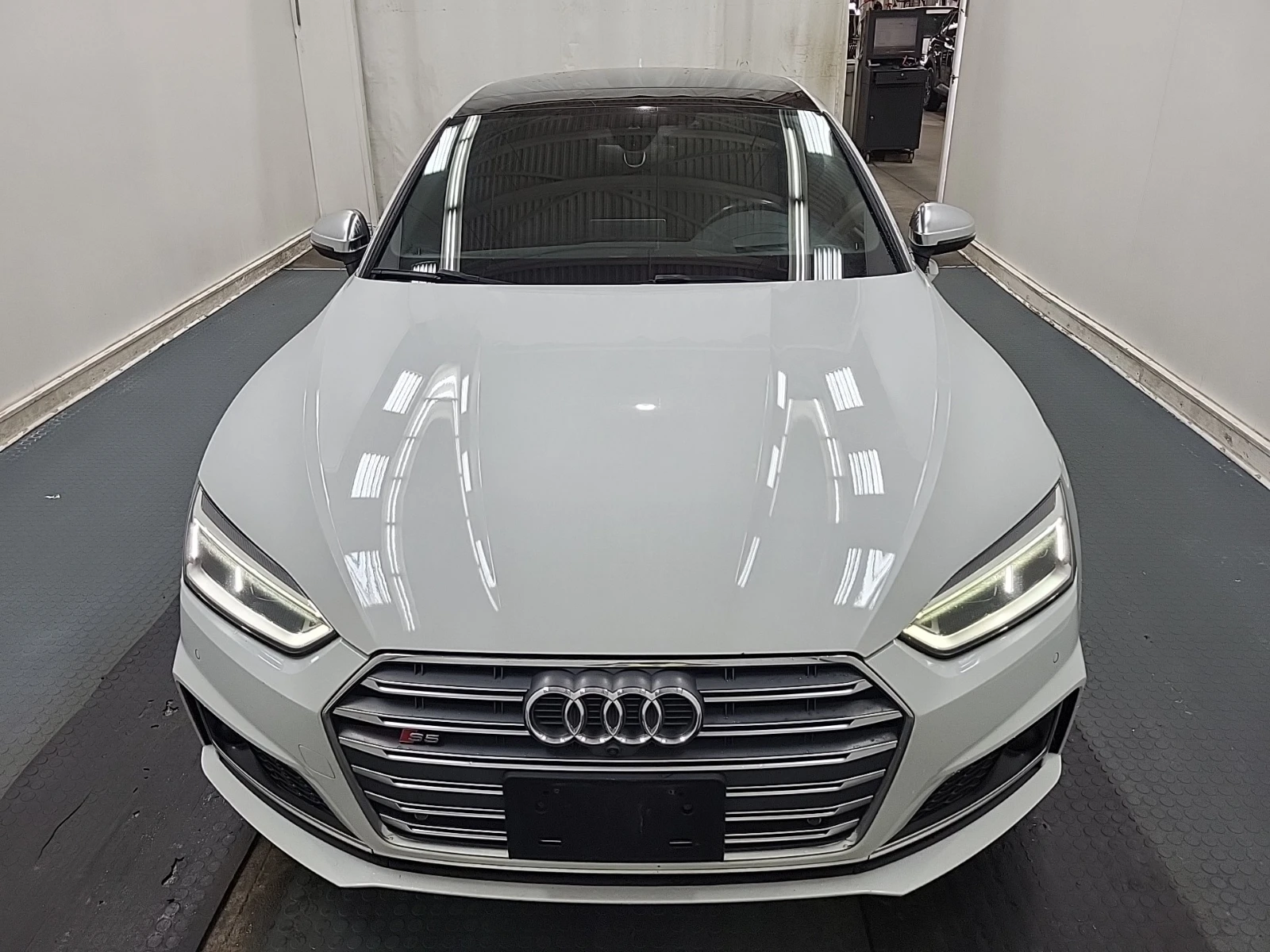 Audi S5 Technik * Blind Spot *  CARFAX * АВТО КРЕДИТ * , снимка 3 - Автомобили и джипове - 54825878