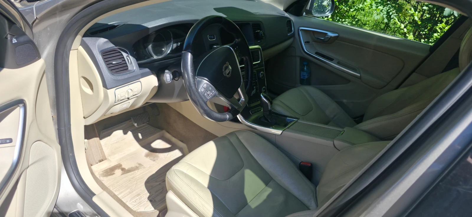 Volvo V60, снимка 3 - Автомобили и джипове - 54905049