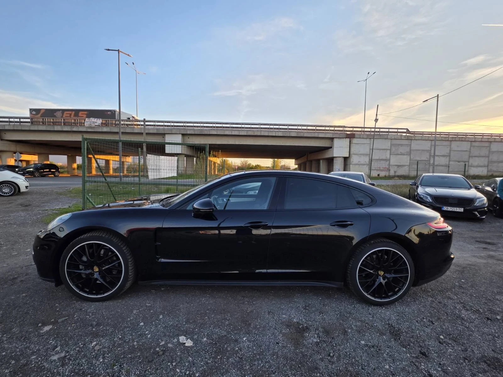 Porsche Panamera, снимка 15 - Автомобили и джипове - 55426284
