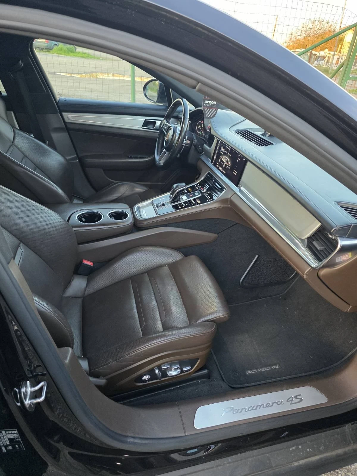 Porsche Panamera, снимка 13 - Автомобили и джипове - 55426284